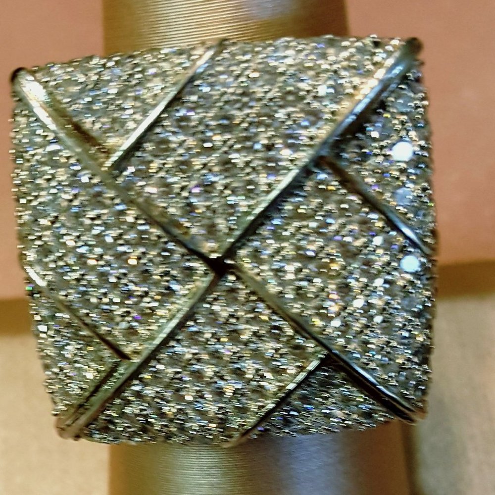 Designs by Yagi Men's Pave Swarovski Stone Ring 7